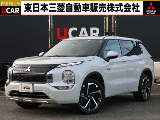 アウトランダー PHEV 2.4 P 4WD レンタUP/禁煙/スマホ連携/電動