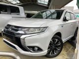 アウトランダーPHEV2.0 G ナビパッケージ 4WD