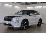 アウトランダーPHEV 2.4 P 4WD7人乗　スマホ連携9型ナビ　電動サンルーフ