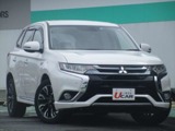 アウトランダーPHEV2.0 G プレミアムパッケージ 4WDSDナビ/DTV/全方カメ/1500W電源/残存率65