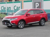 アウトランダー2.4 24G 4WD7.7型ナビ 全周囲カメラ Bluetooth