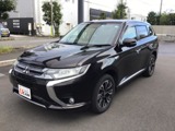 アウトランダーPHEV2.0 G セーフティパッケージ 4WD三菱認定UCAR ワンオーナー　禁煙車