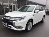 アウトランダーPHEV2.4 G プラスパッケージ 4WD電動テールゲート　A/C1500W