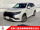 アウトランダーPHEV2.4 G 4WDワンオーナー　メモリーナビ　電動シート