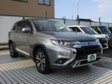 アウトランダー2.4 24G プラスパッケージ 4WD2.4 24Gプラスパッケージ 4WD 7人乗り
