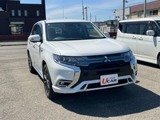アウトランダーPHEV2.4 G プラスパッケージ 4WD純正ナビ・マルチアラウンド・夏タイヤ・冬