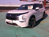 アウトランダーPHEV 2.4 P 4WD